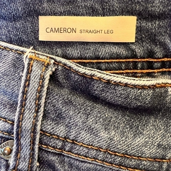 Kut From The Kloth Jeans Womens Distressed Cameron Straight Leg 31 X 28 No Tags - Picture 4 of 10